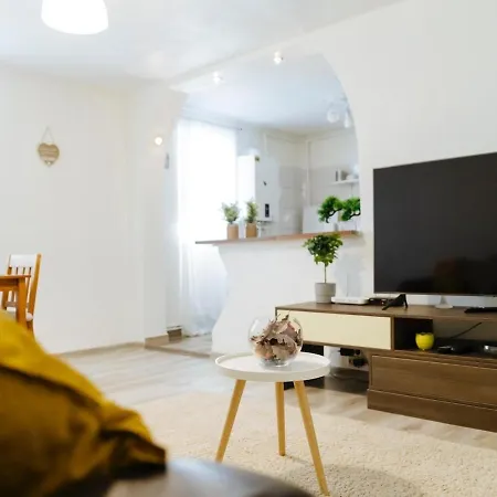 High Hopes No 3 Semi-basement *