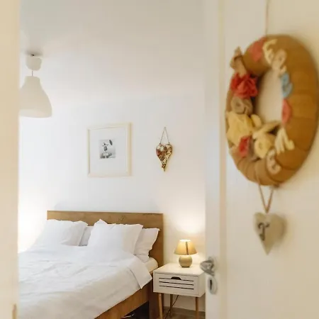 High Hopes No 3 Semi-basement Apartment Brasov