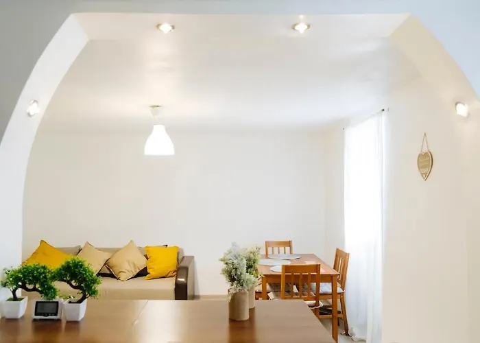 High Hopes No 3 Semi-basement