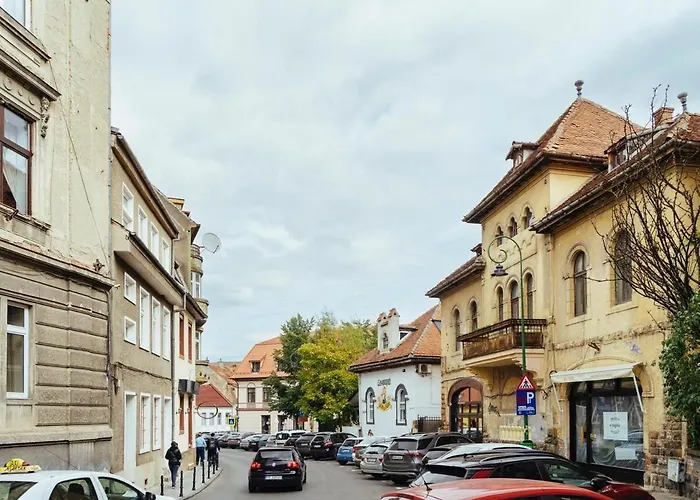 High Hopes No 3 Semi-basement Apartment Brasov